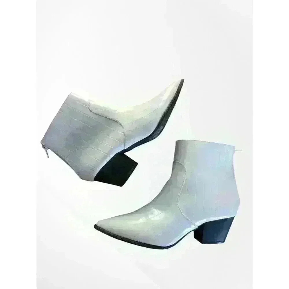 Qupid White Faux Leather Gator Embossed Block Heel Pointed Toe Booties Womens 7.